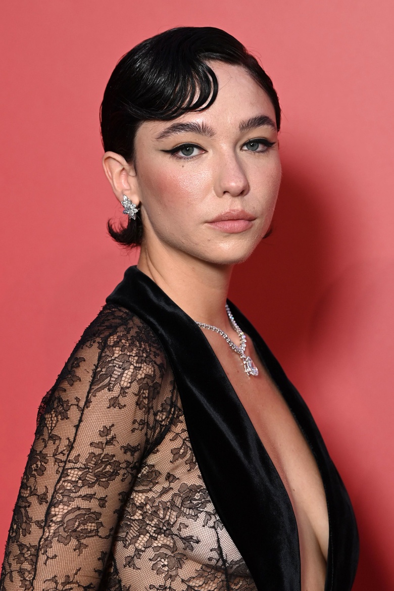Matilda De Angelis Captures the Venetian Spotlight in Elegant Ensemble