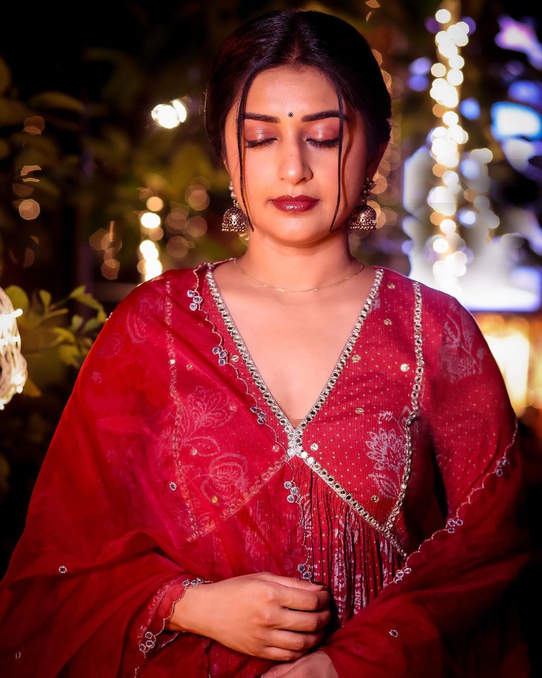 Meera Jasmine Latest Photos Stunning Looks and Glamour