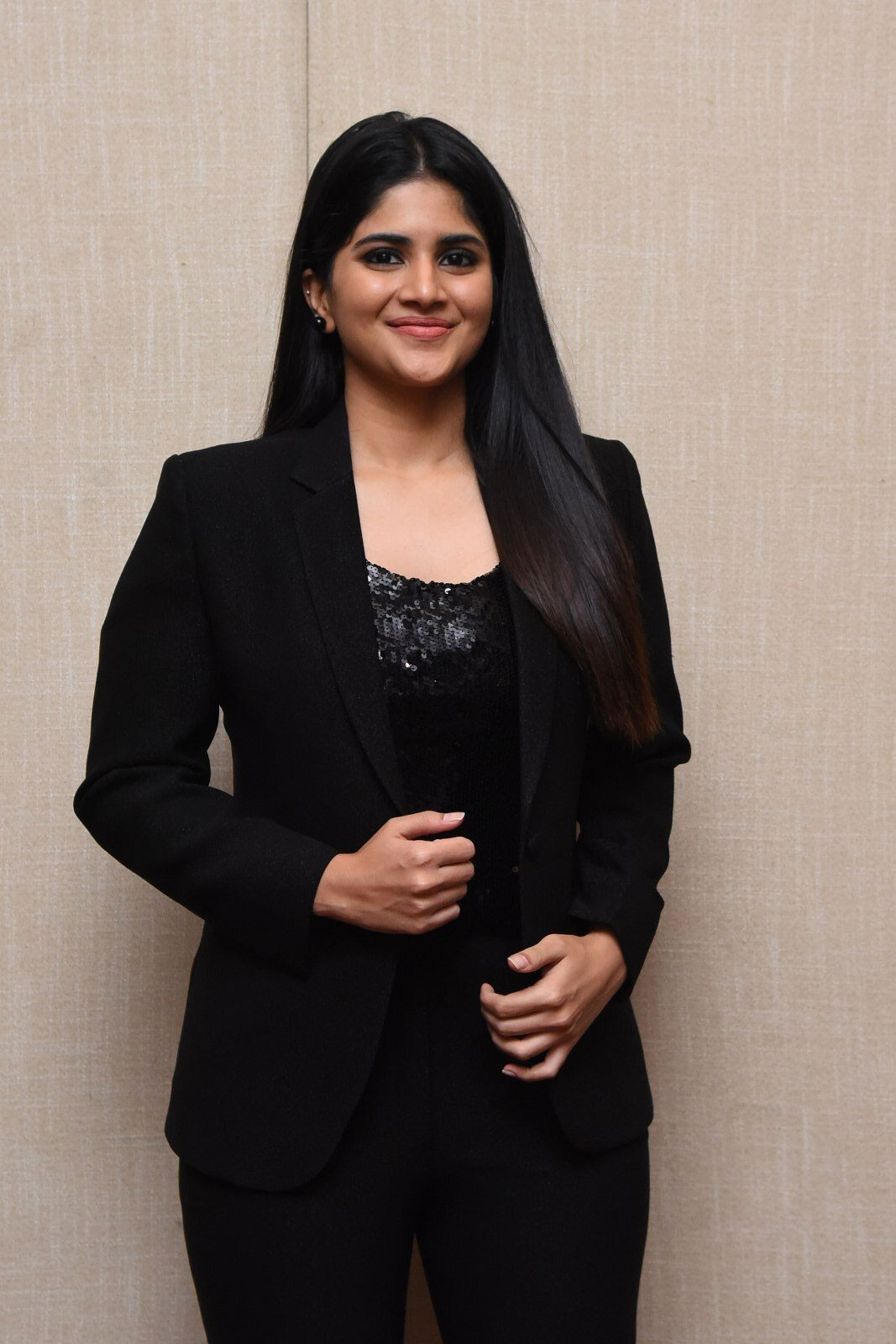 Megha Akash: Black Ensemble Glamour