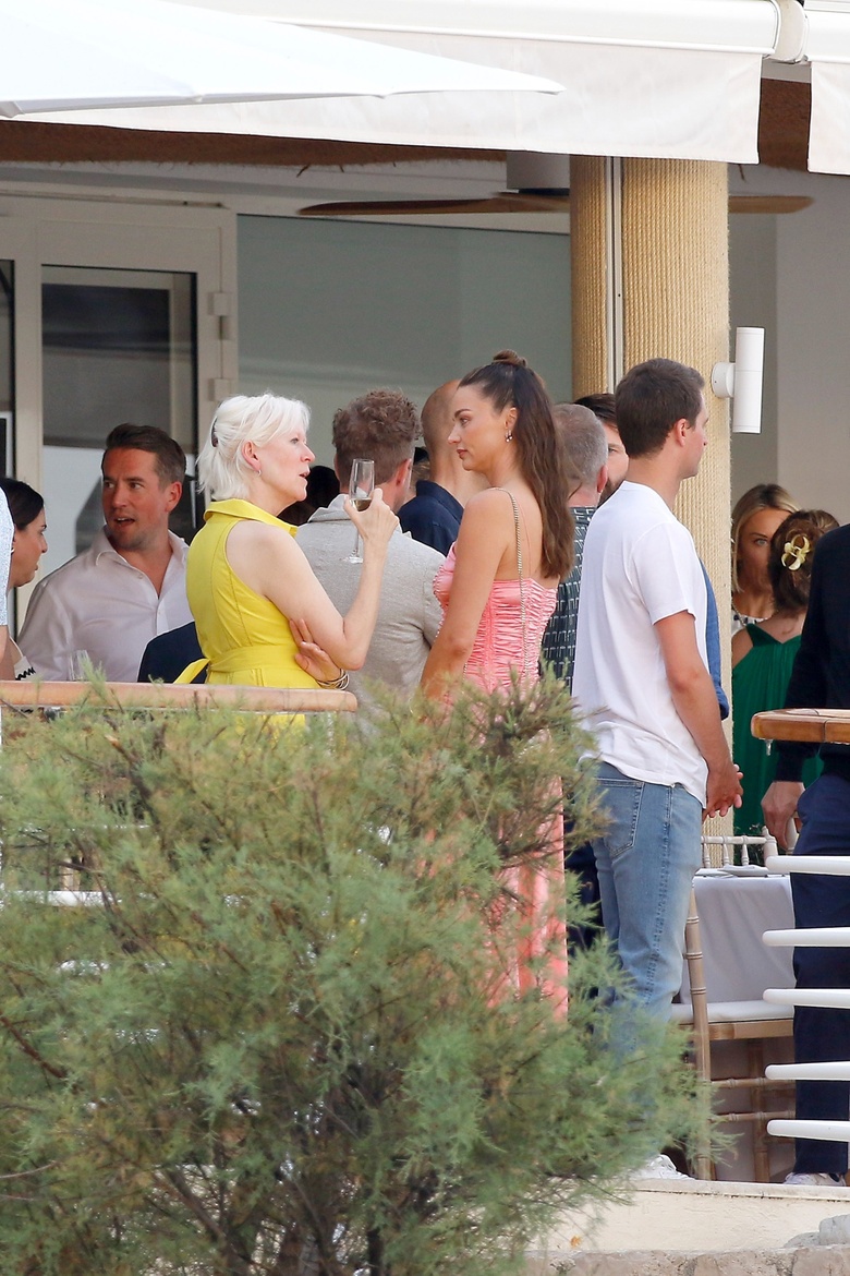 Miranda Kerr Continues to Own the Spotlight at Chic Hollywood Events