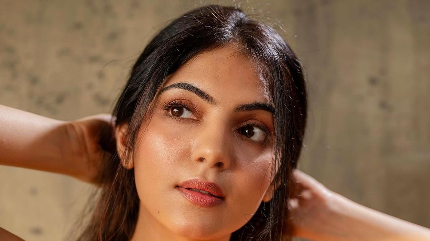 Misha Narang Stunning Saree Photos Traditional Glamour