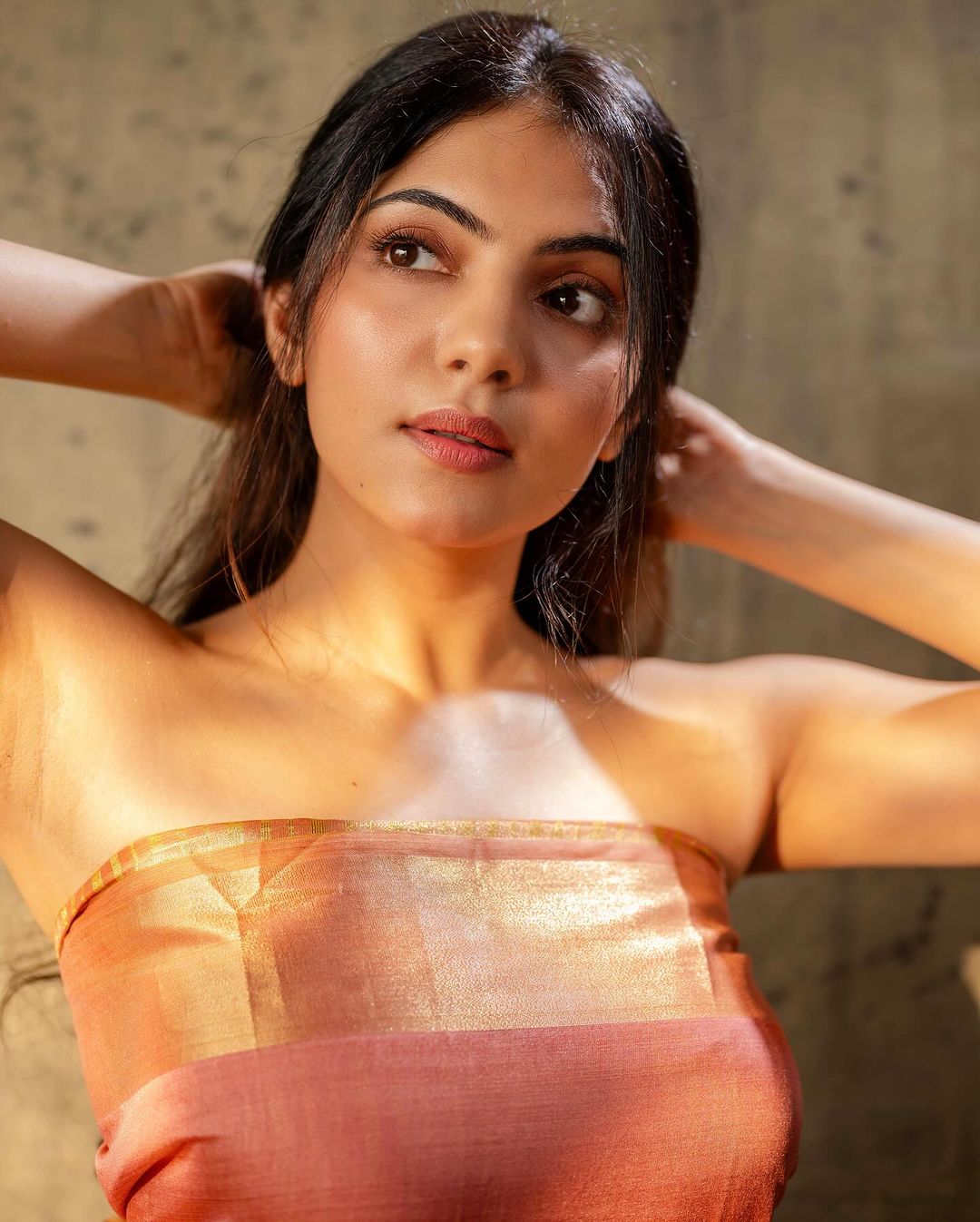Misha Narang Stunning Saree Photos Traditional Glamour