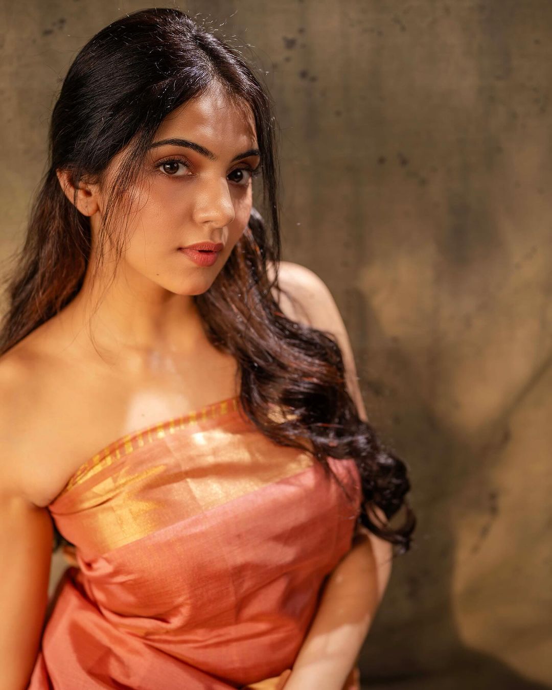 Misha Narang Stunning Saree Photos Traditional Glamour