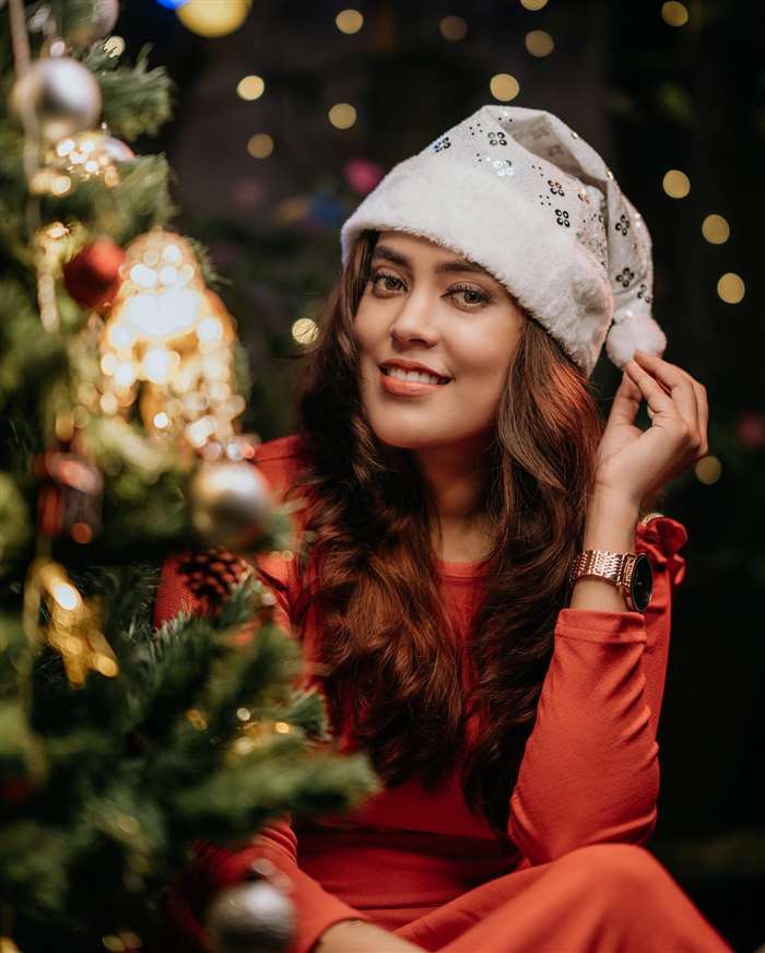 Mithu Vigil's Stunning Look: A Blend of Tradition and Modernity