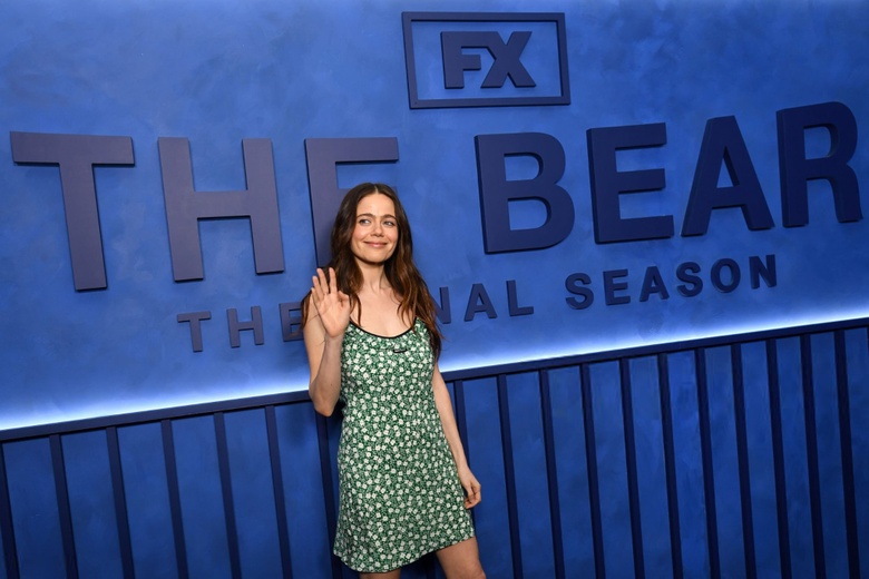 Molly Gordon's Stunning Style Captures Fans