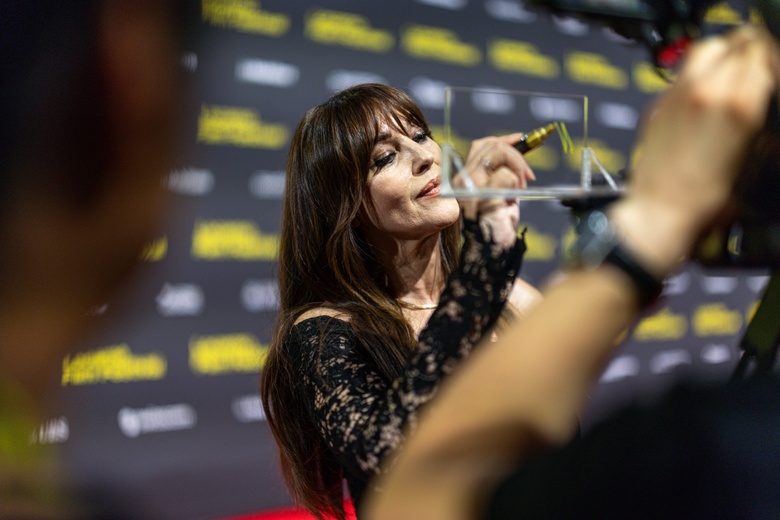 Monica Bellucci’s Timeless Elegance Captivates the Global Spotlight