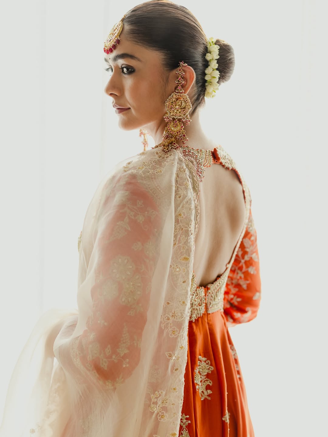 Mrunal Thakur's Regal Radiance: A Look of Elegance
