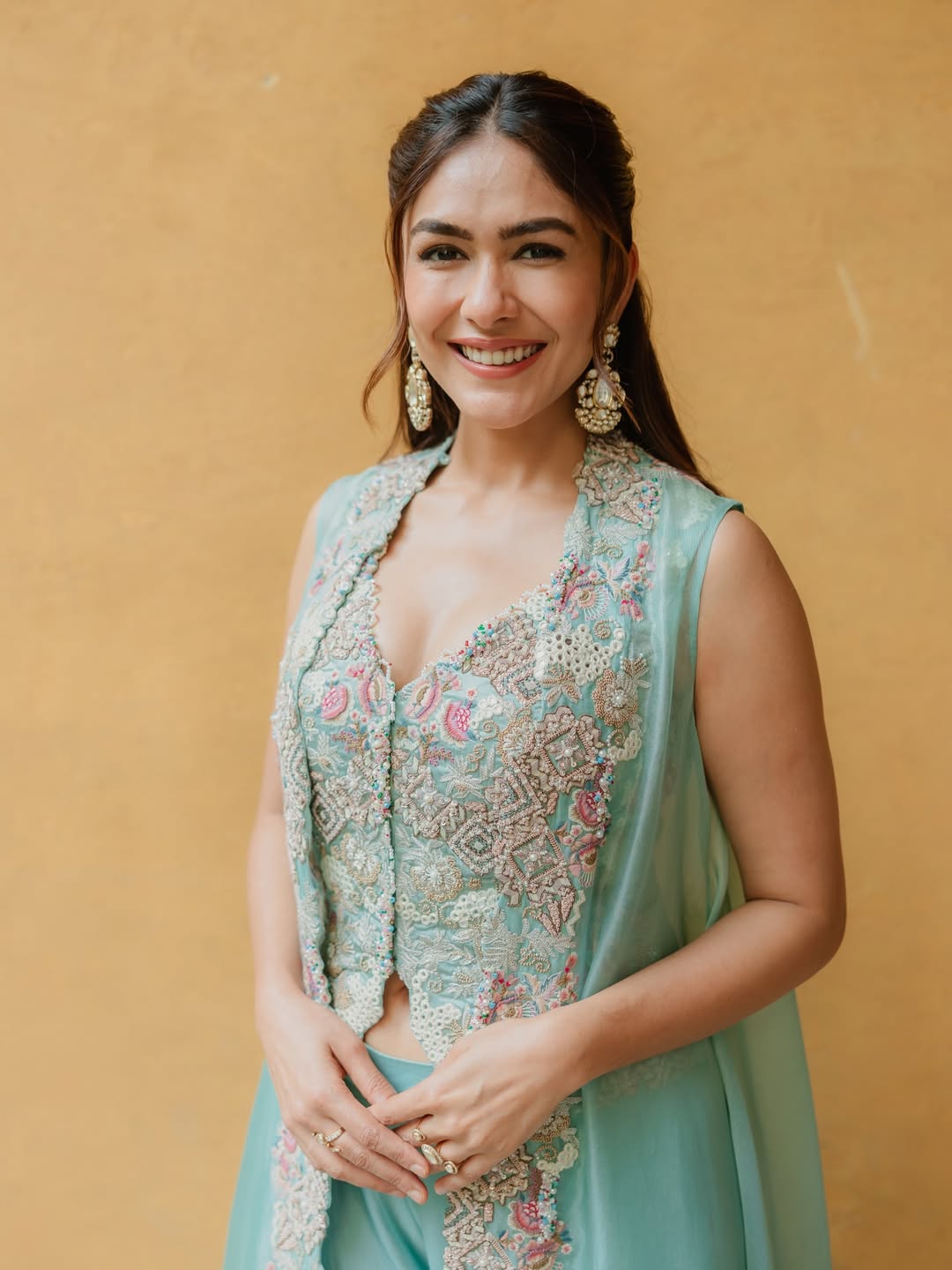 Mrunal Thakur's Stunning Look Steals the Show