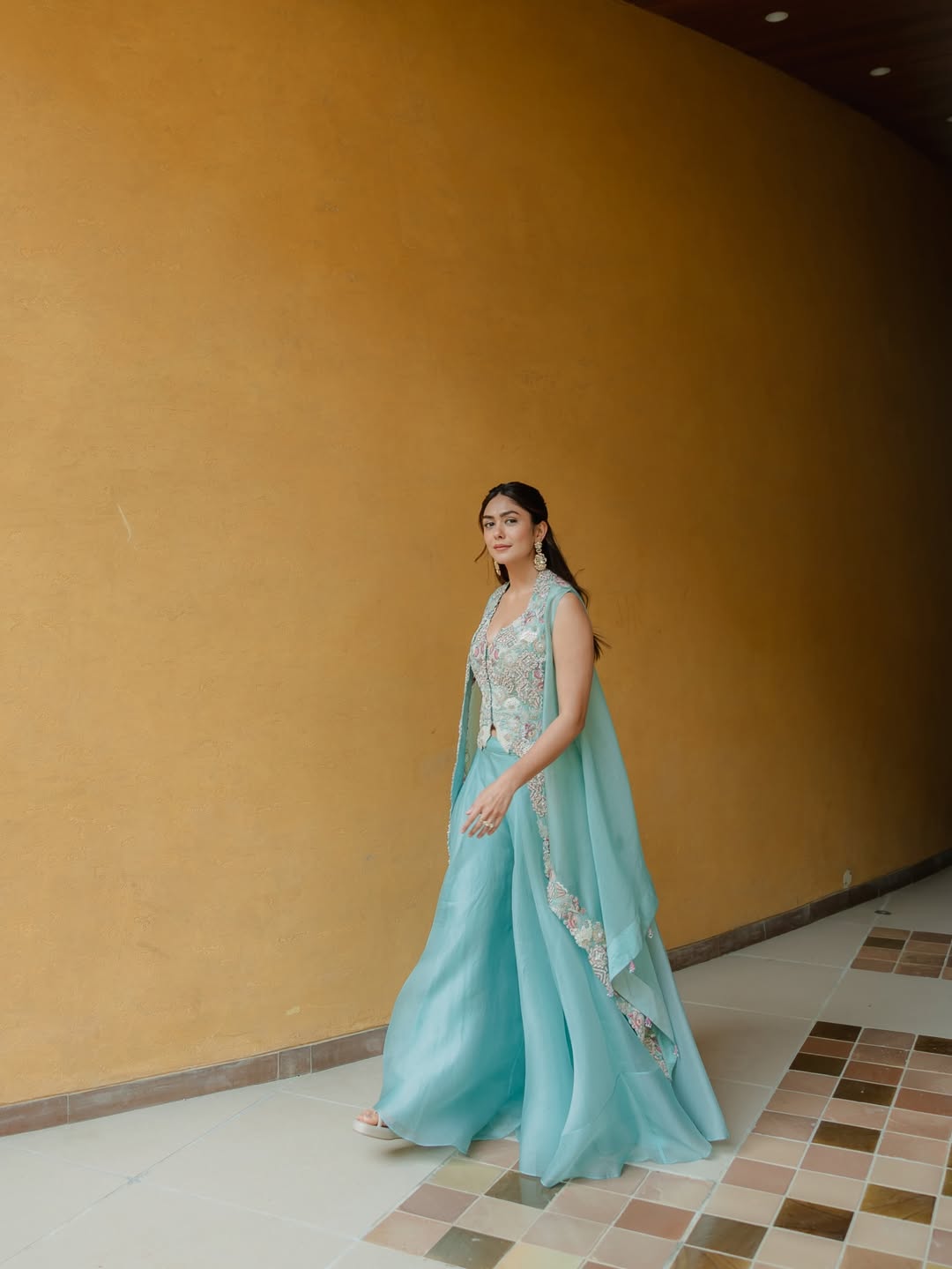Mrunal Thakur's Stunning Look Steals the Show