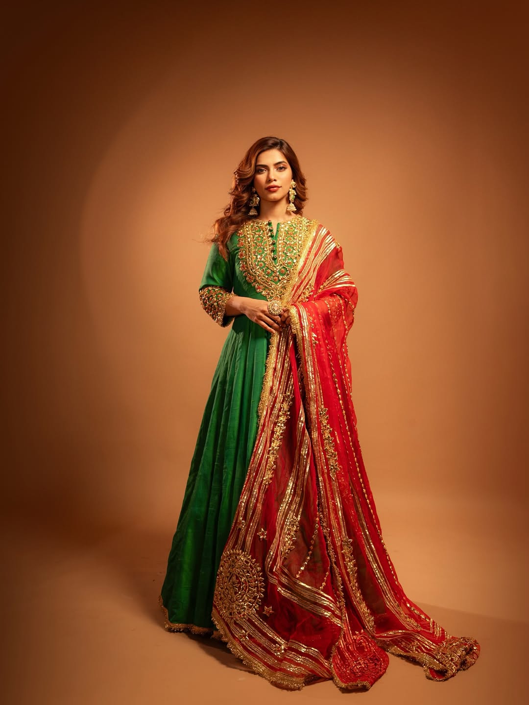 Nagma Mirajkar Stuns in Stunning Ethnic Vibes!