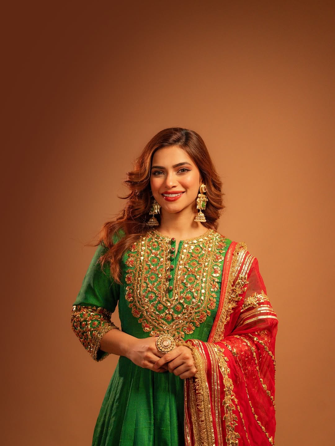 Nagma Mirajkar Stuns in Stunning Ethnic Vibes!