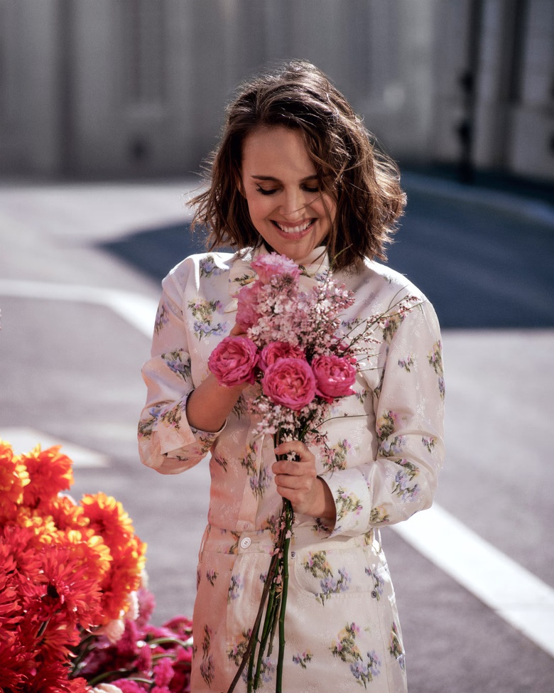 Natalie Portman Radiates Parisian Chic at the Dior Event