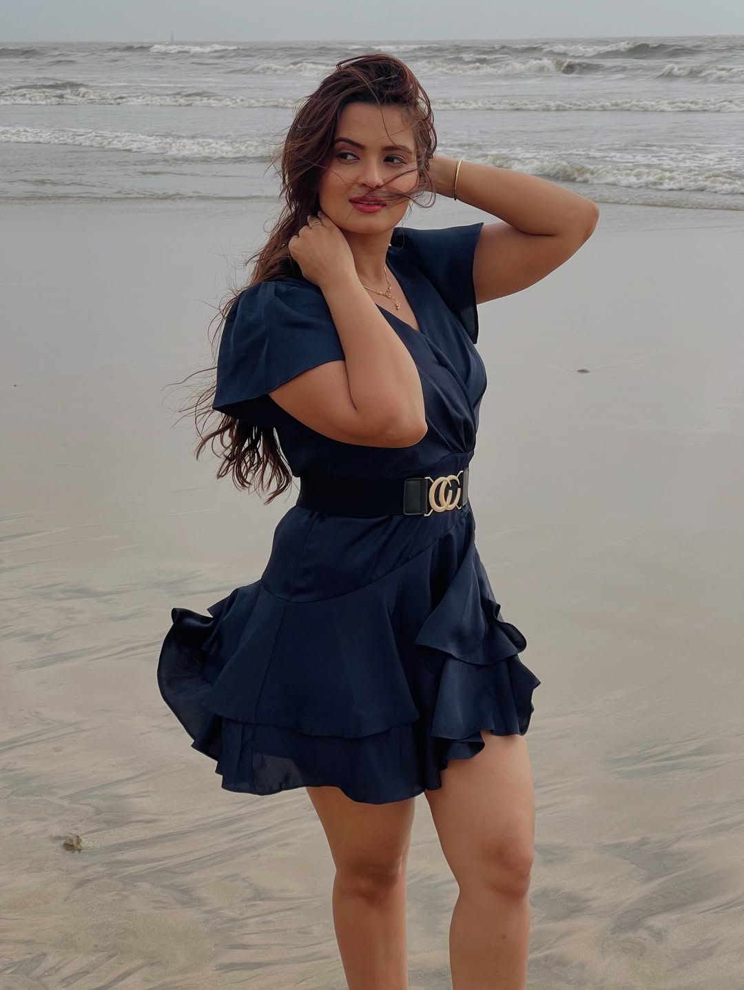 Neelam Giri Brings Back Classic Bollywood Glamour! Timeless Style Goals