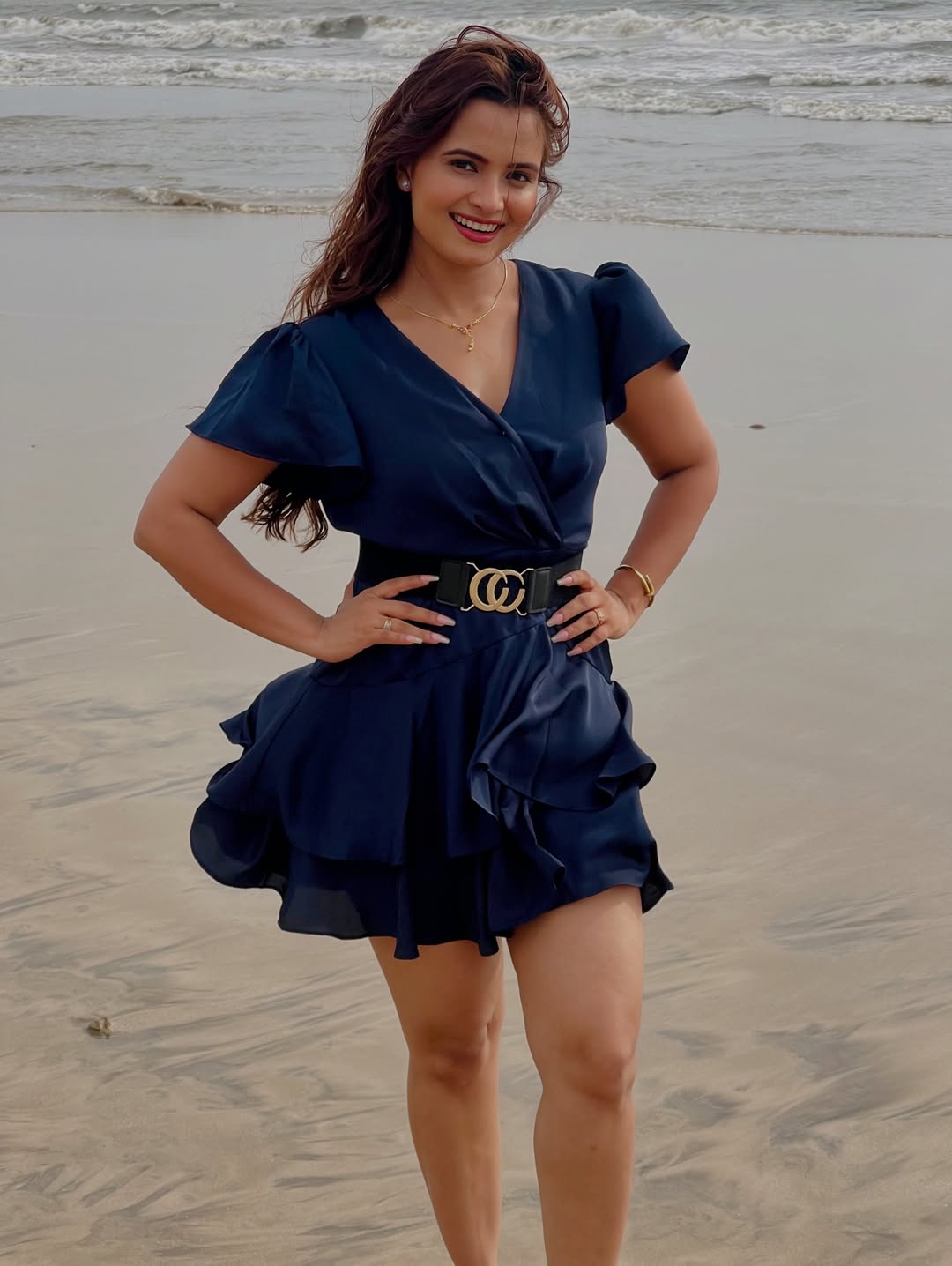 Neelam Giri Brings Back Classic Bollywood Glamour! Timeless Style Goals