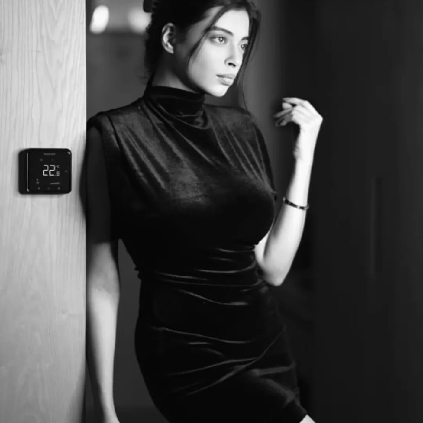 Neha Chawla's Effortless Glamour: Mastering the Art of Modern Indian Style