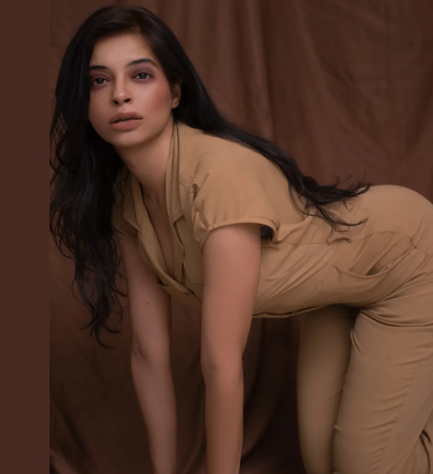 Neha Chawla's Effortless Glamour: Mastering the Art of Modern Indian Style