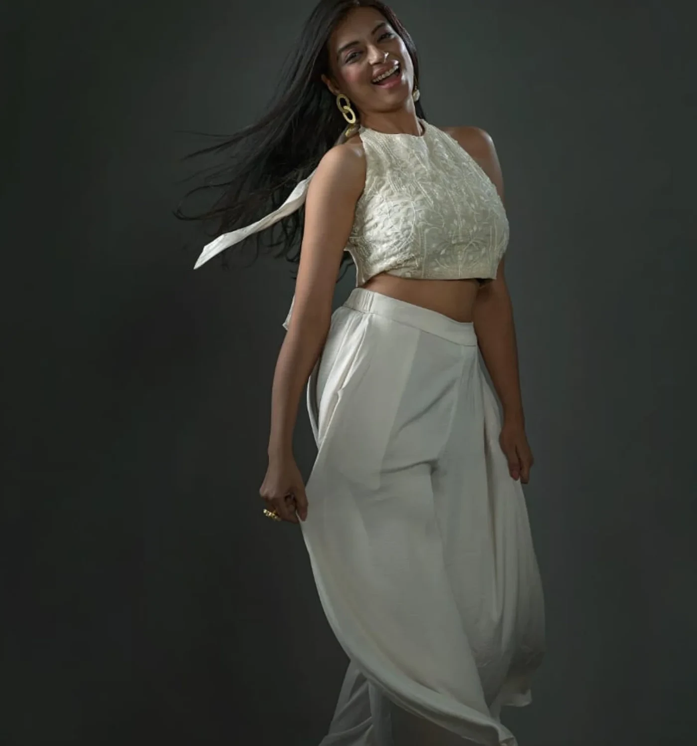 Neha Chawla's Effortless Glamour: Mastering the Art of Modern Indian Style