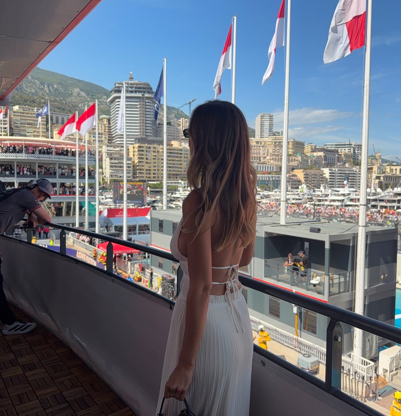 Nicola Cavanis: Coastal Glamour and City Views