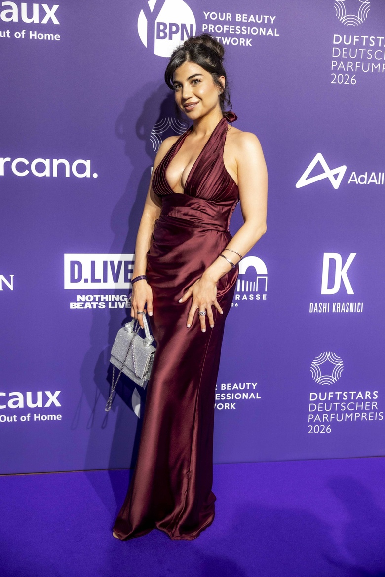 Nihan Gur's Stunning Shine at the German Perfume Awards in Dusseldorf