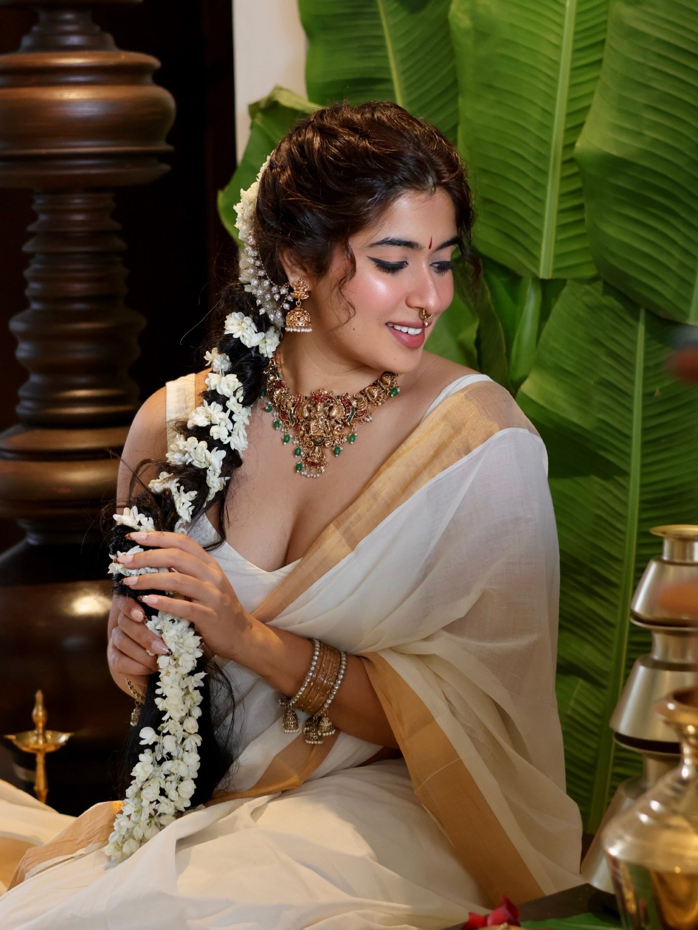 Nikita Sharma shines in a pristine white saree, showcasing a masterful blend of culture and contemporary style. - Photos & Updates
