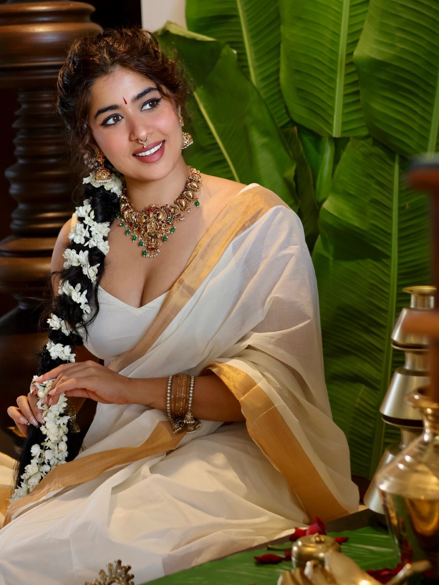 Nikita Sharma Redefines Classic Elegance in Pristine White Saree