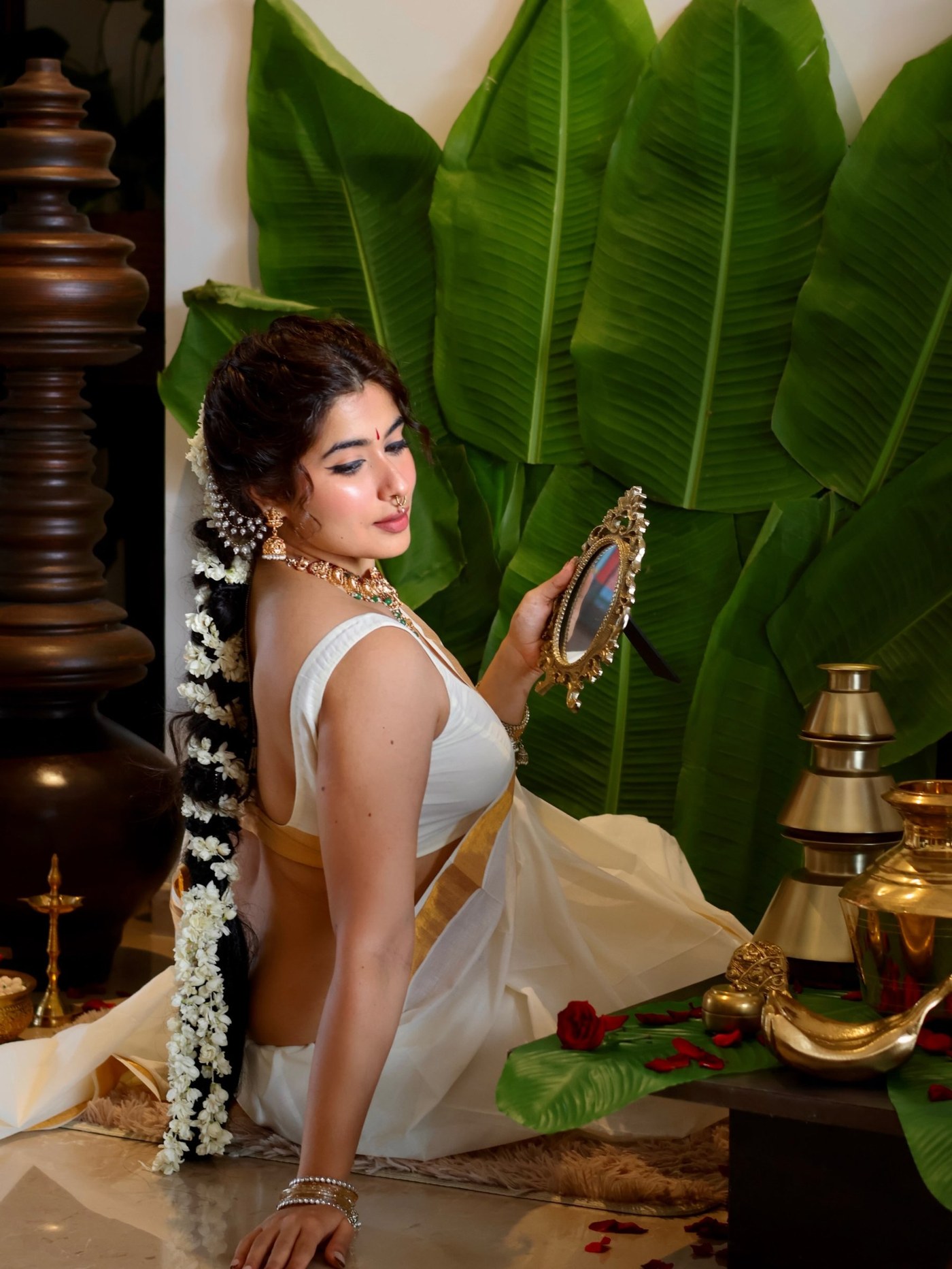 Nikita Sharma Redefines Classic Elegance in Pristine White Saree