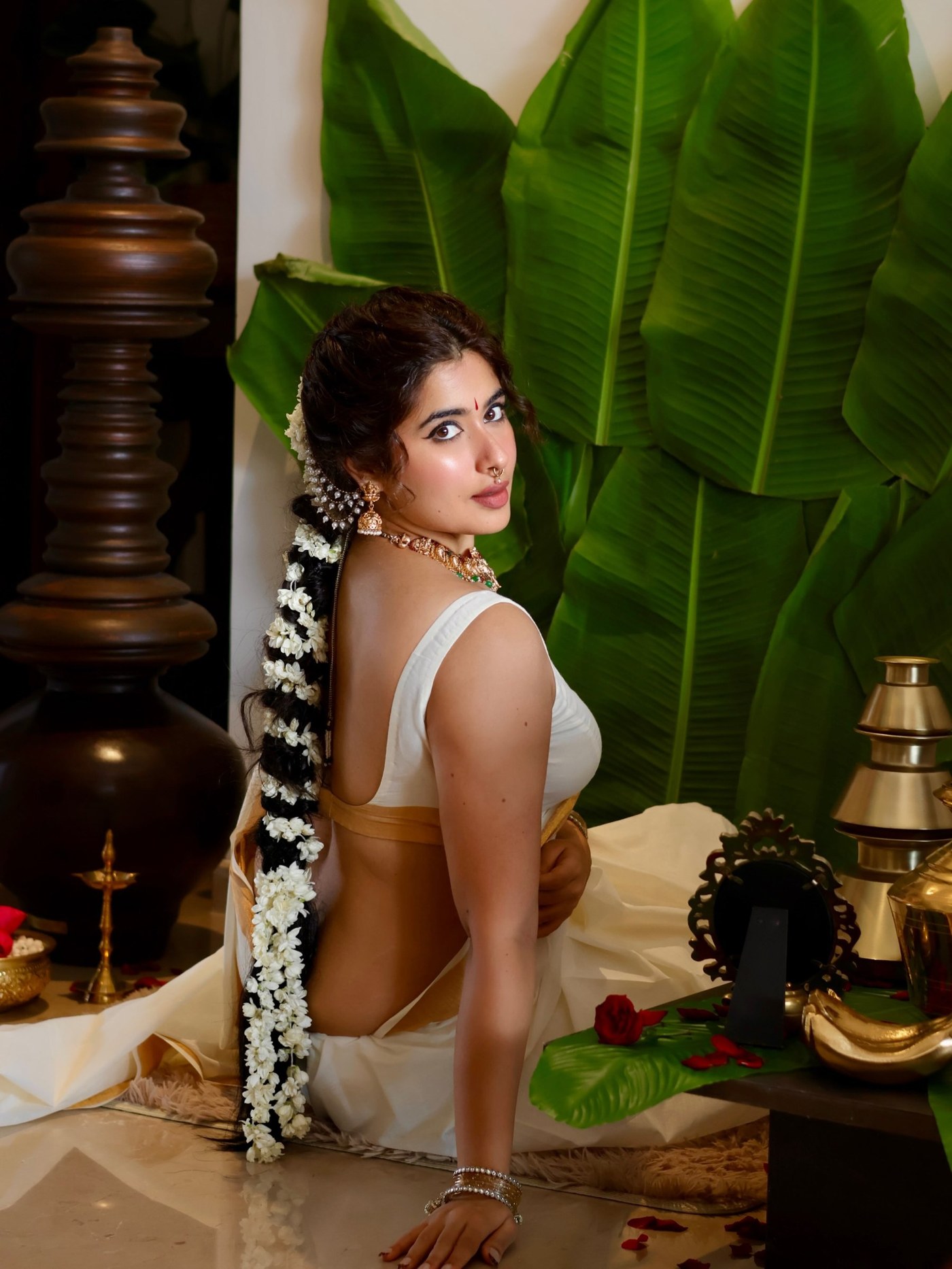 Nikita Sharma Redefines Classic Elegance in Pristine White Saree