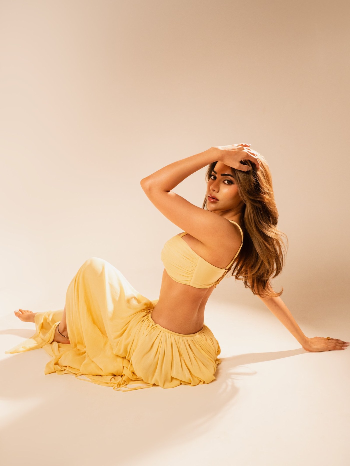Sunshine Yellow Queen! Nikki Tamboli Owns Resort Chic in Effortless Style
