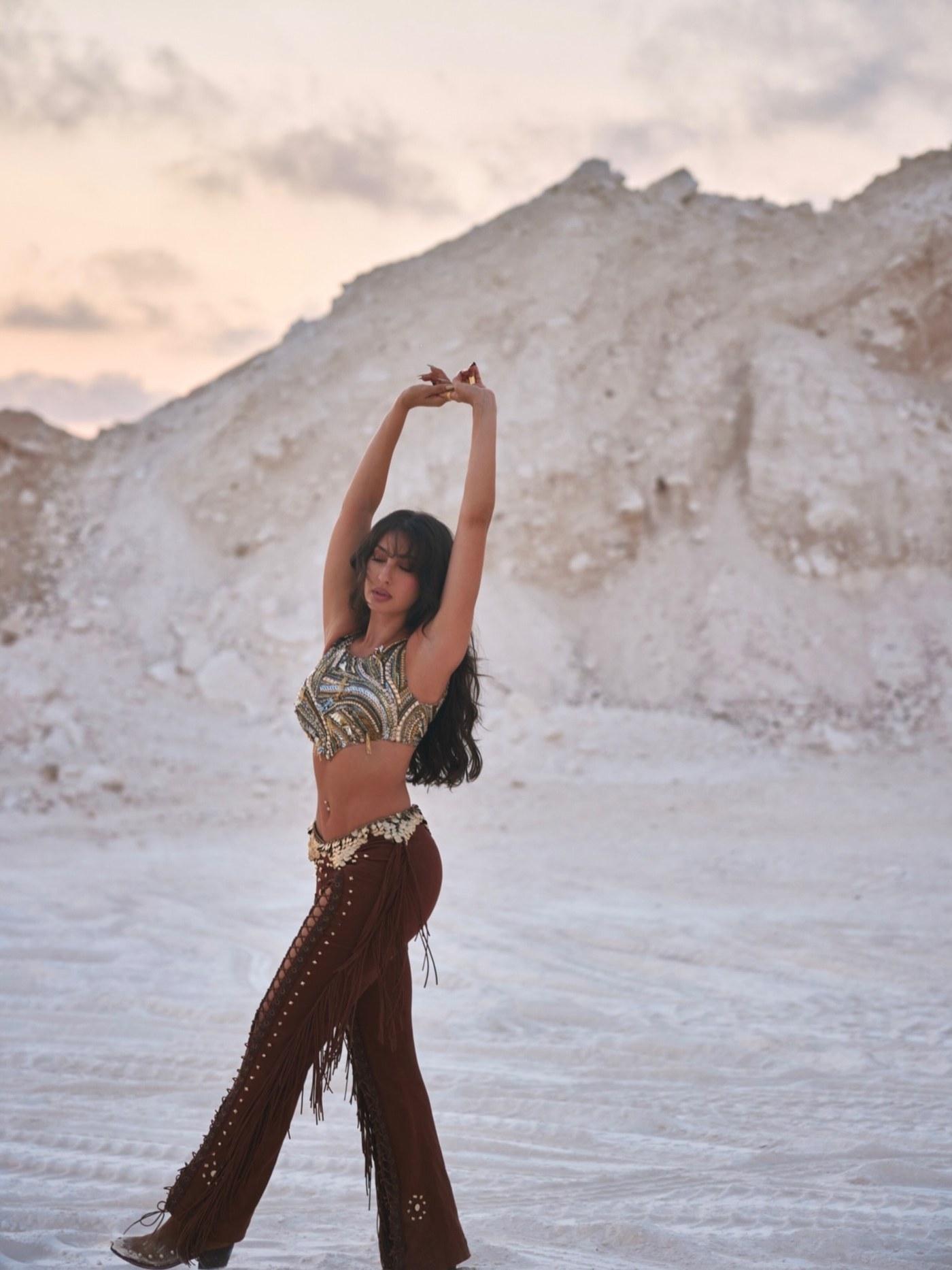 Nora Fatehi Masters Bohemian Chic: A Modern Fashion Statement