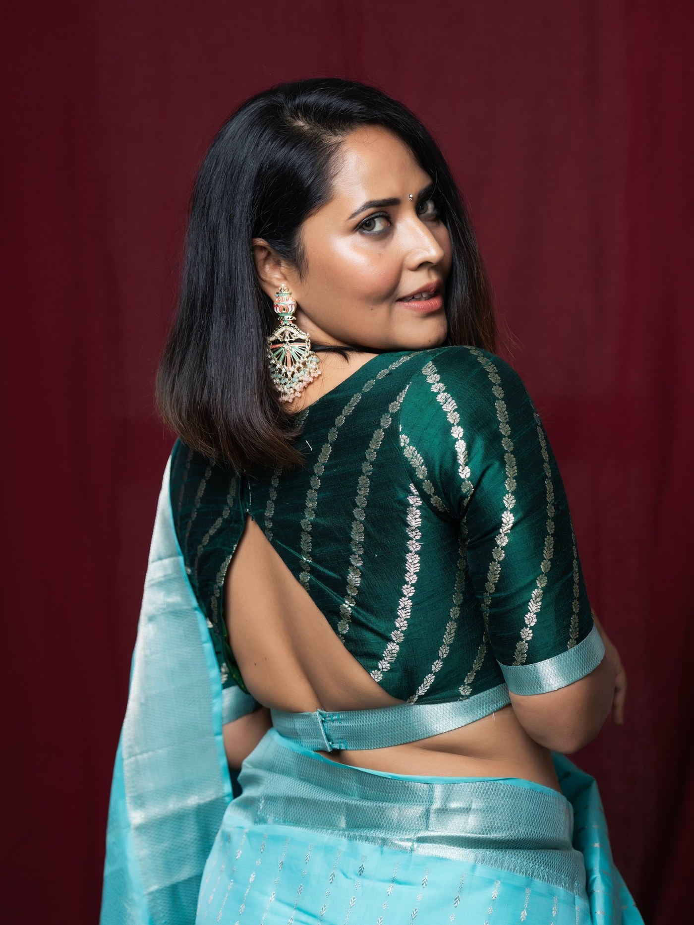 Anasuya Bharadwaj's Effortless Grace: Mastering the Art of Chic Indian Style