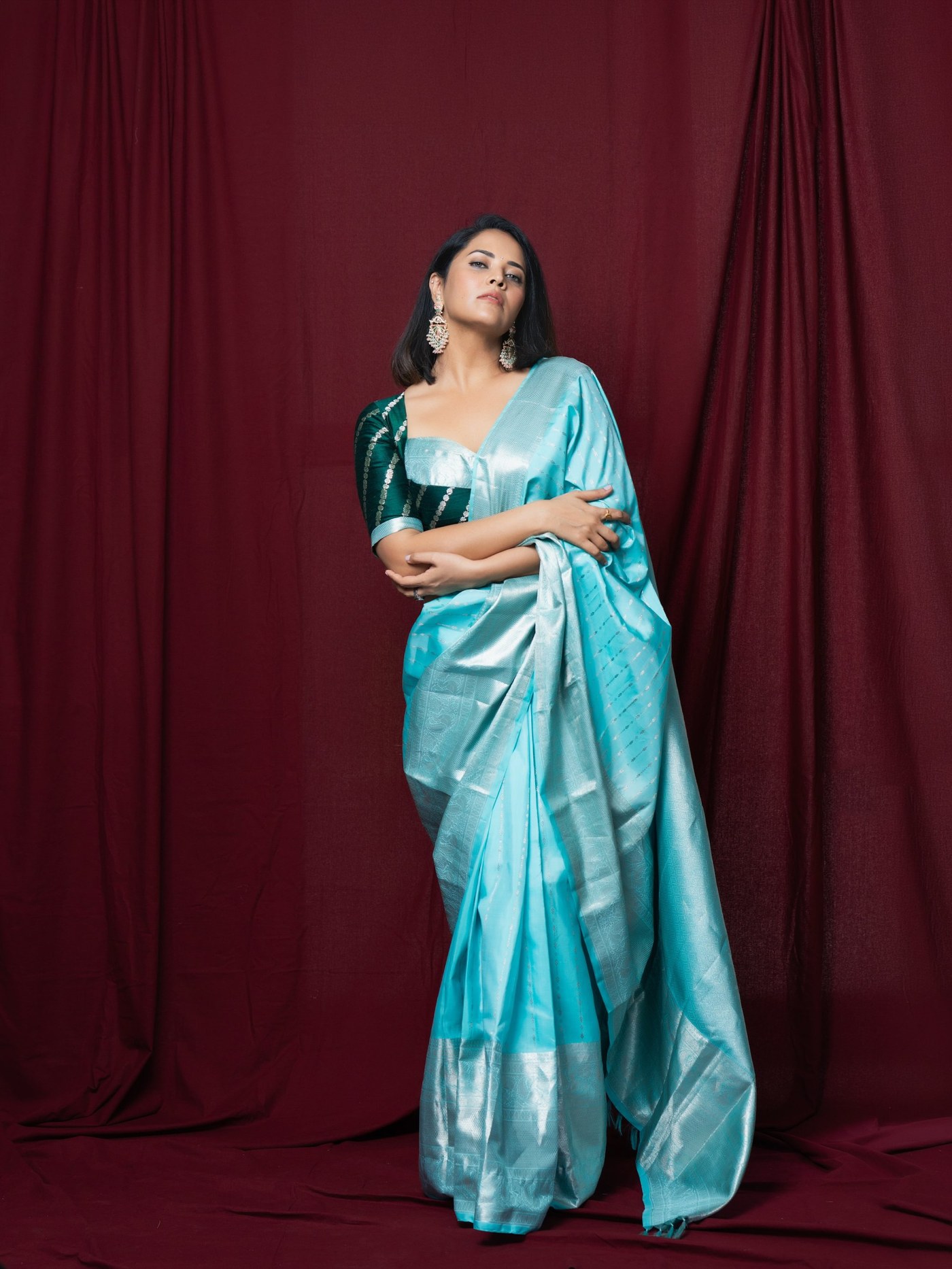 Anasuya Bharadwaj's Effortless Grace: Mastering the Art of Chic Indian Style