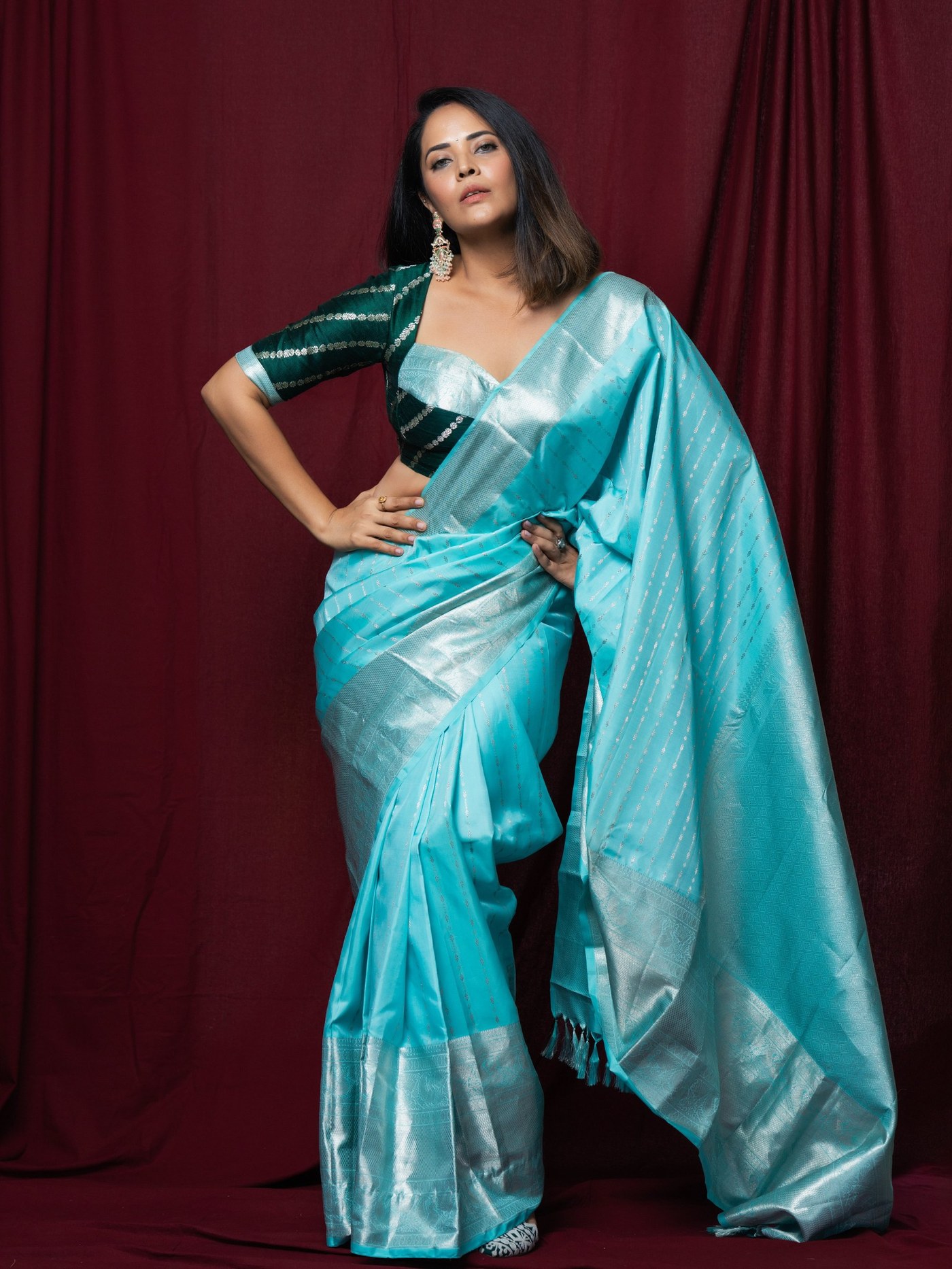 Anasuya Bharadwaj's Effortless Grace: Mastering the Art of Chic Indian Style