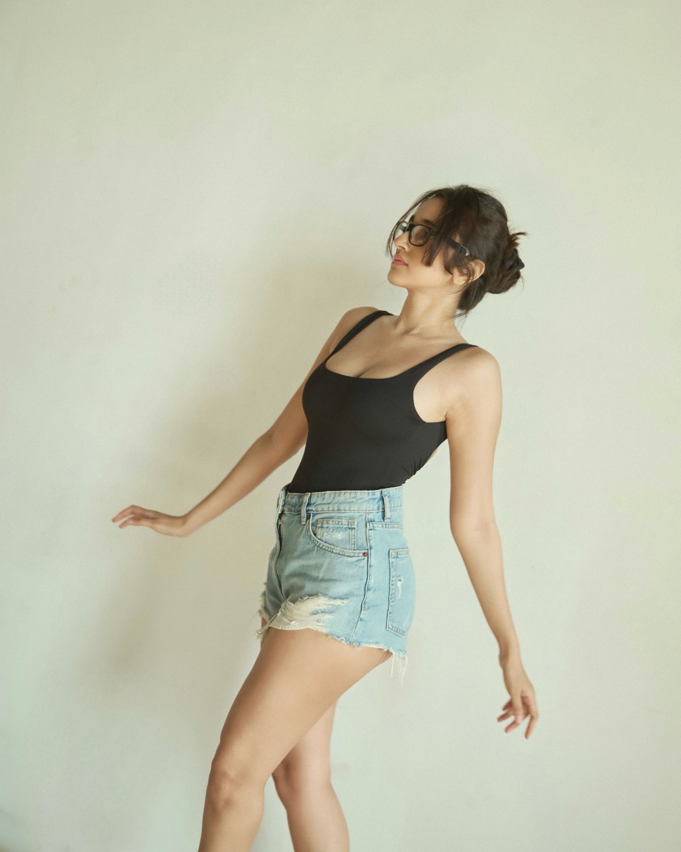 Nuveksha's Denim Dream: Mastering the Art of Effortless Street Style