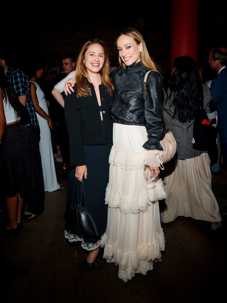 Olivia Wilde’s Glamorous Glow Steals the Spotlight at Hollywood Premiere