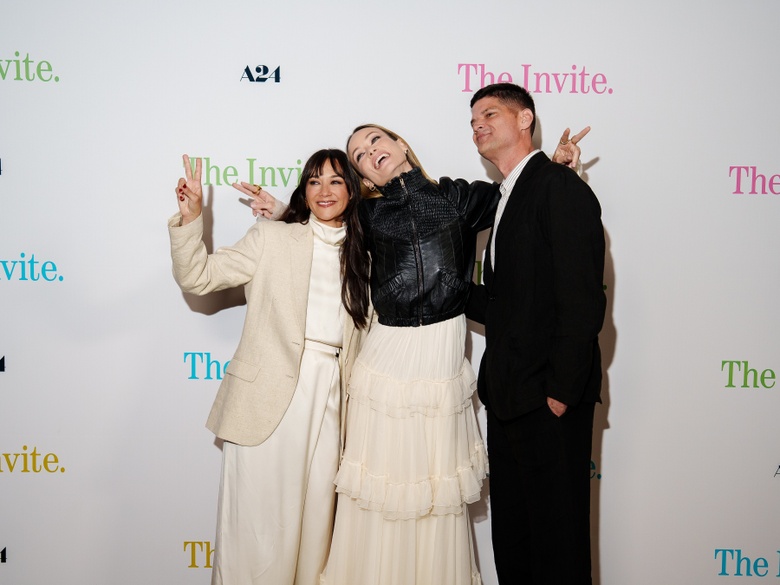 Olivia Wilde’s Glamorous Glow Steals the Spotlight at Hollywood Premiere