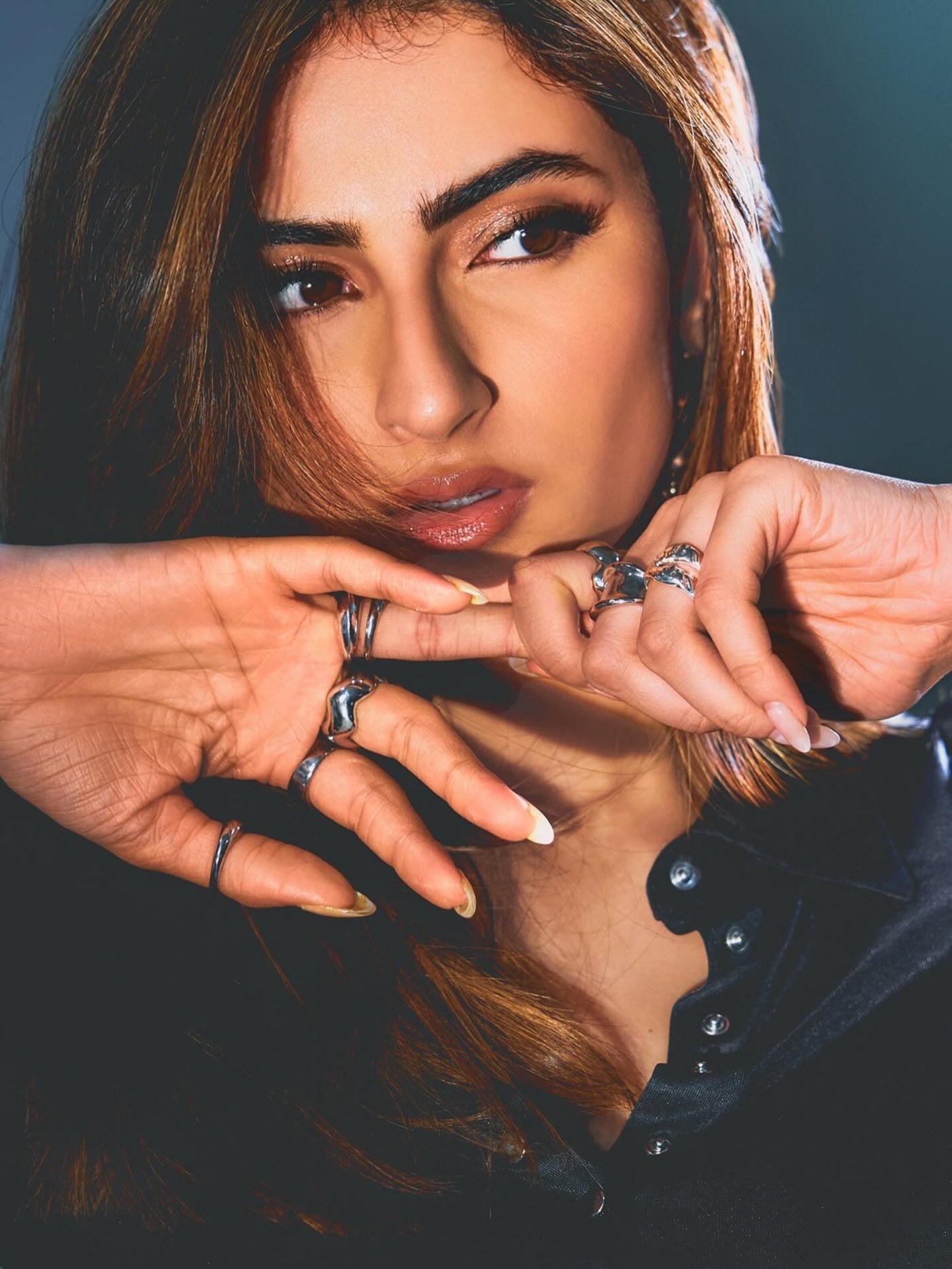 Palak Tiwari’s Effortless Chic in Black: Mastering Modern Fashion Goals!