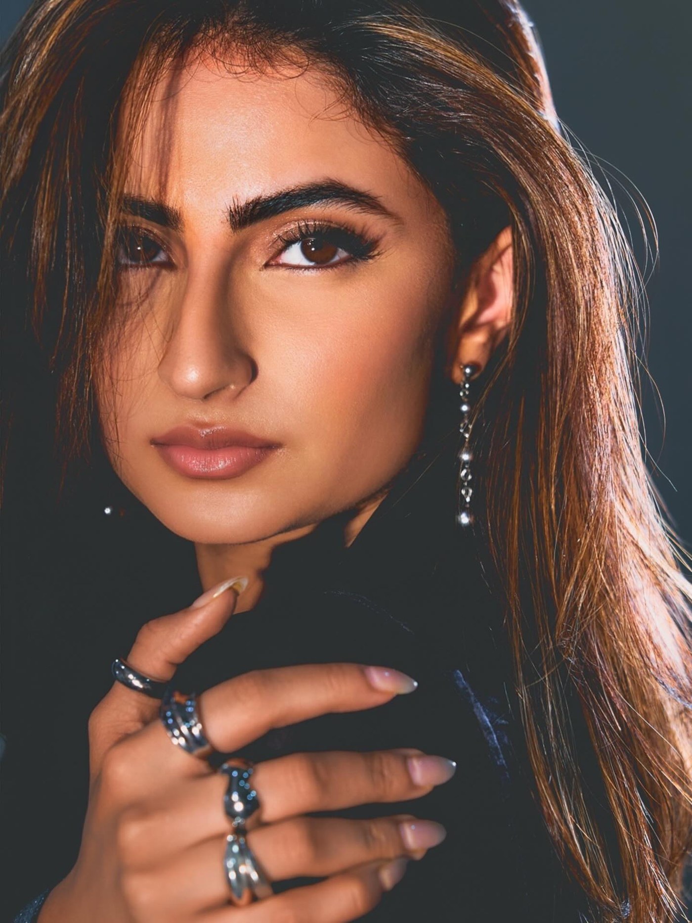 Palak Tiwari’s Effortless Chic in Black: Mastering Modern Fashion Goals!