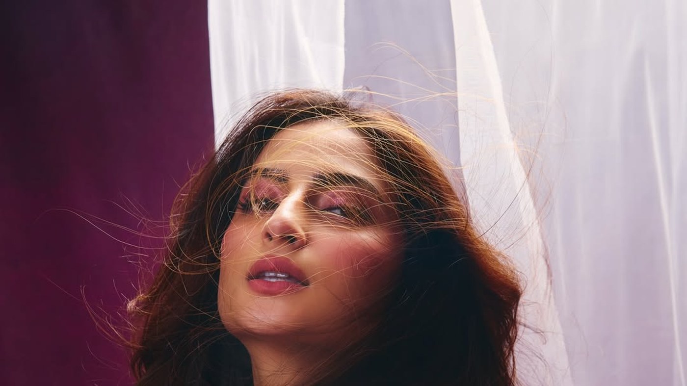 Palak Tiwari's Fiery Red Feather Couture Look Redefines Glamour