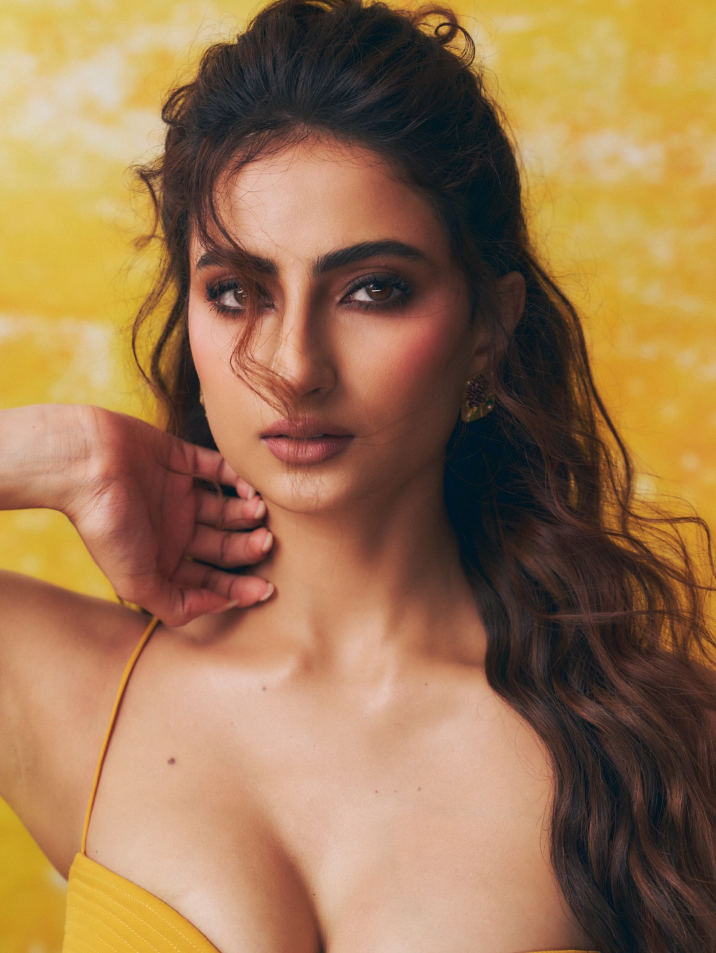 Palak Tiwari's Saffron Gown: A Monochromatic Fashion Study