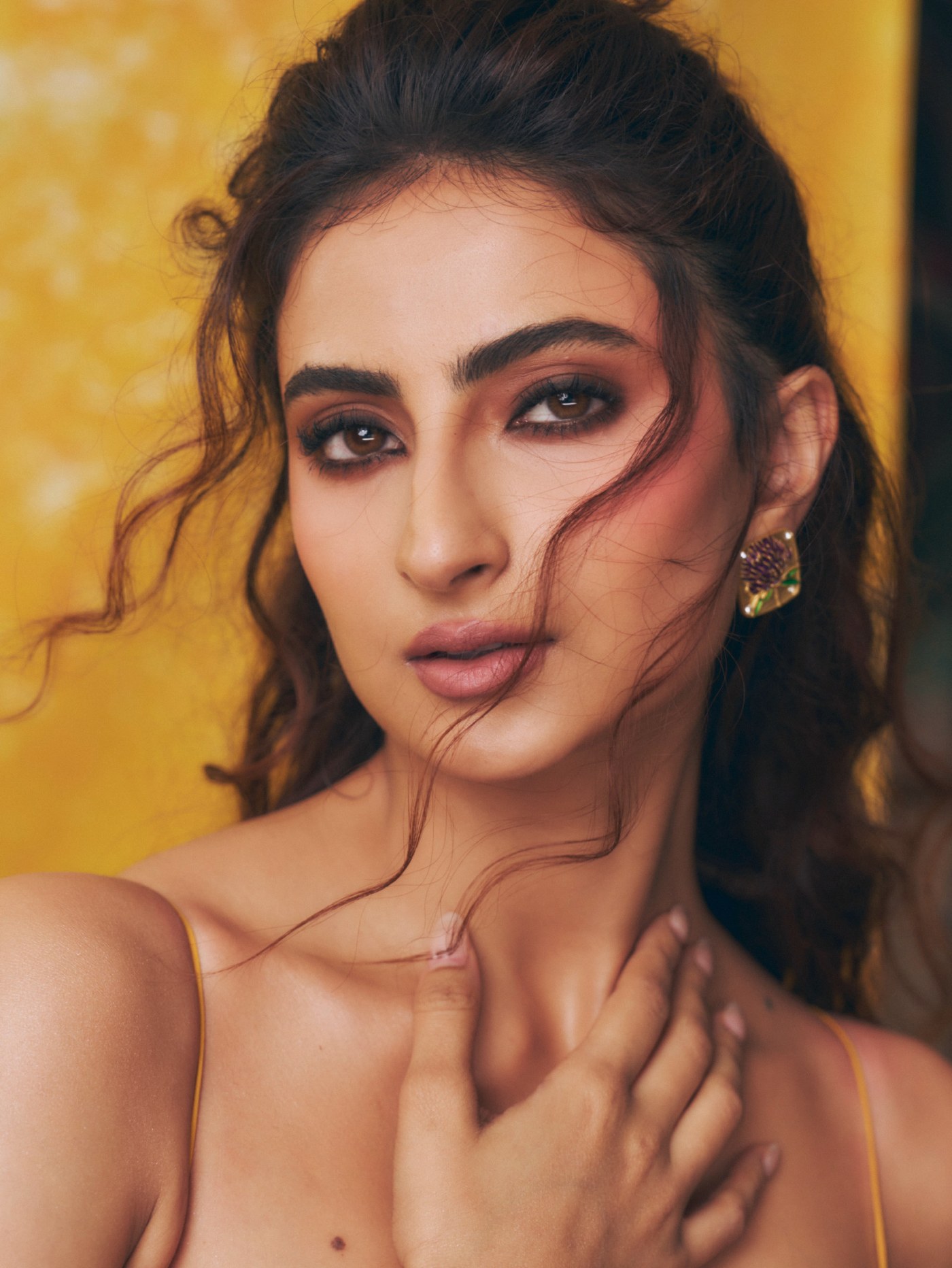 Palak Tiwari's Saffron Gown: A Monochromatic Fashion Study
