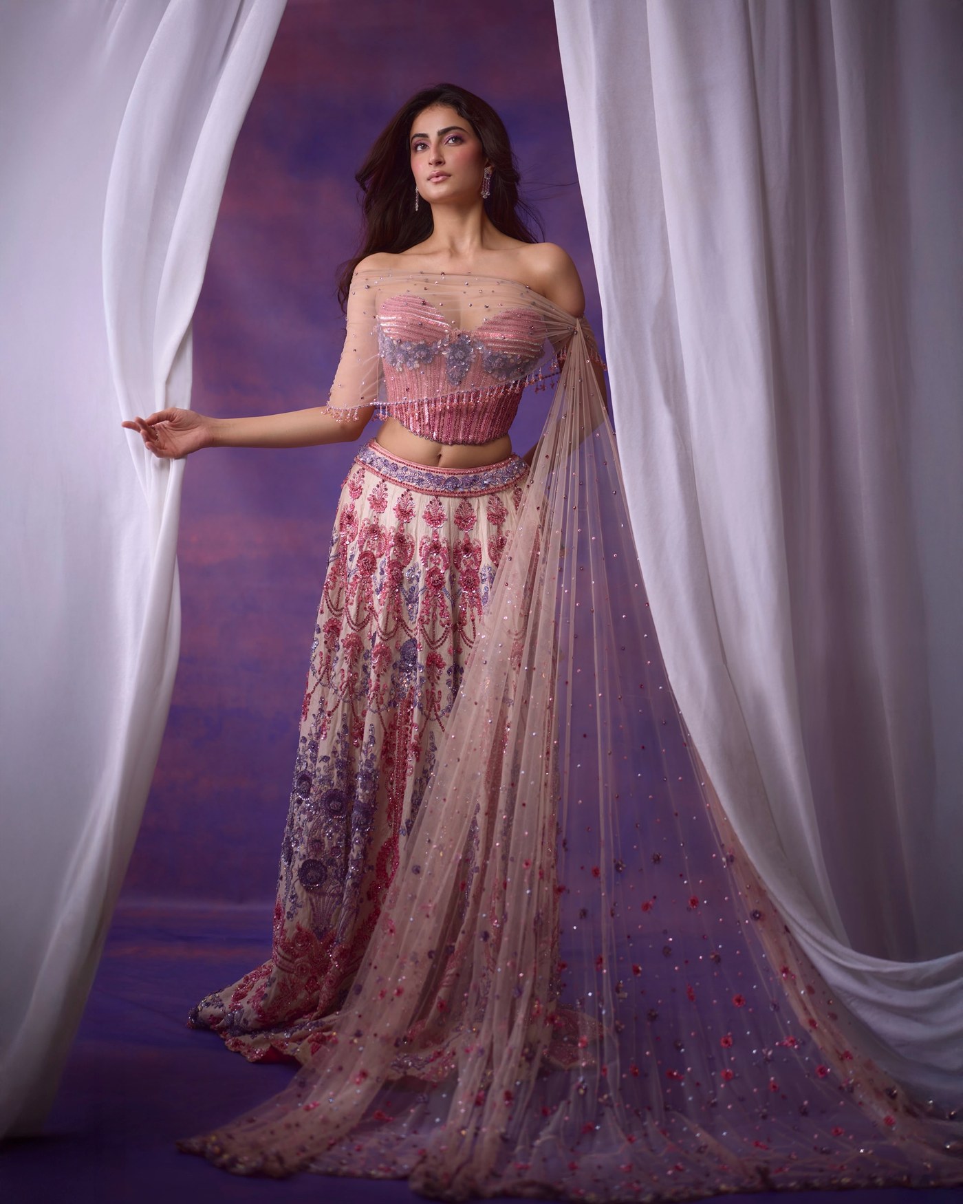 Palak Tiwari Owns the Festive Look with Dreamy Pastel Elegance