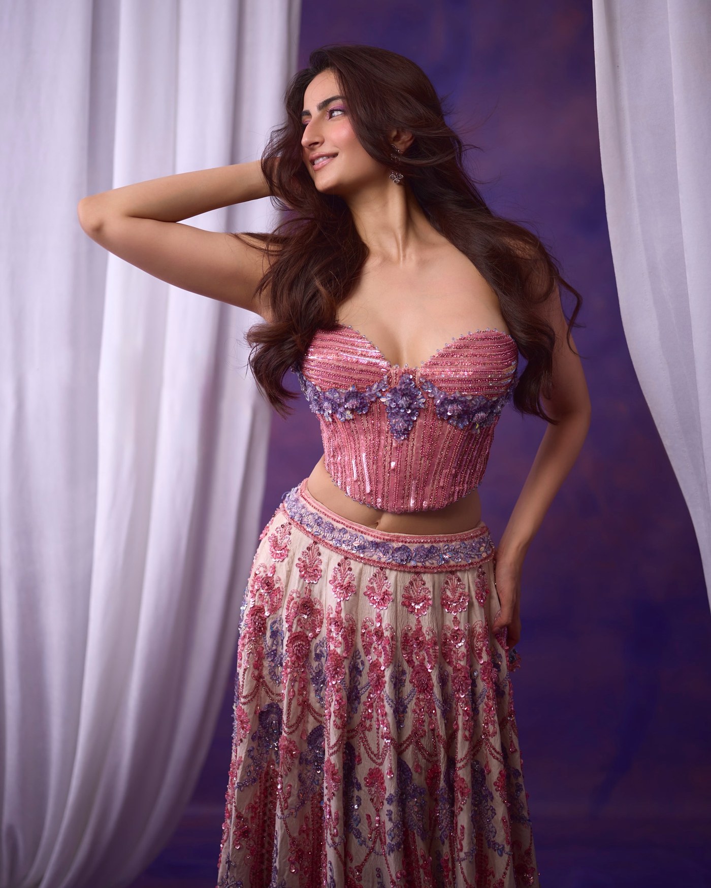 Palak Tiwari Owns the Festive Look with Dreamy Pastel Elegance