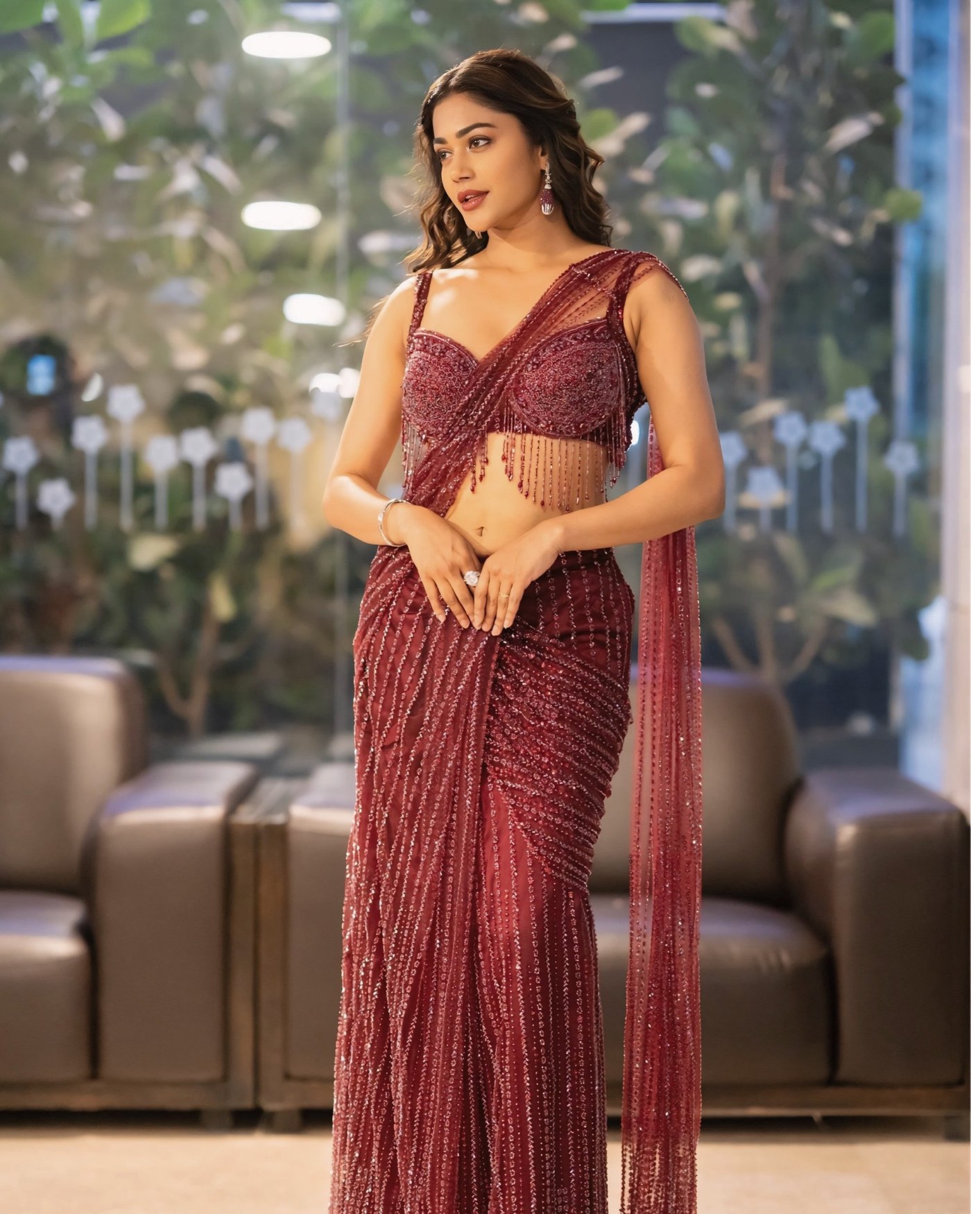 Payal Radhakrishna's Maroon Saree Look: A Timeless Storytelling Masterpiece!