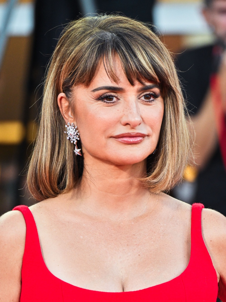 Penelope Cruz’s Effortless Glamour Shines at the Venice Film Festival