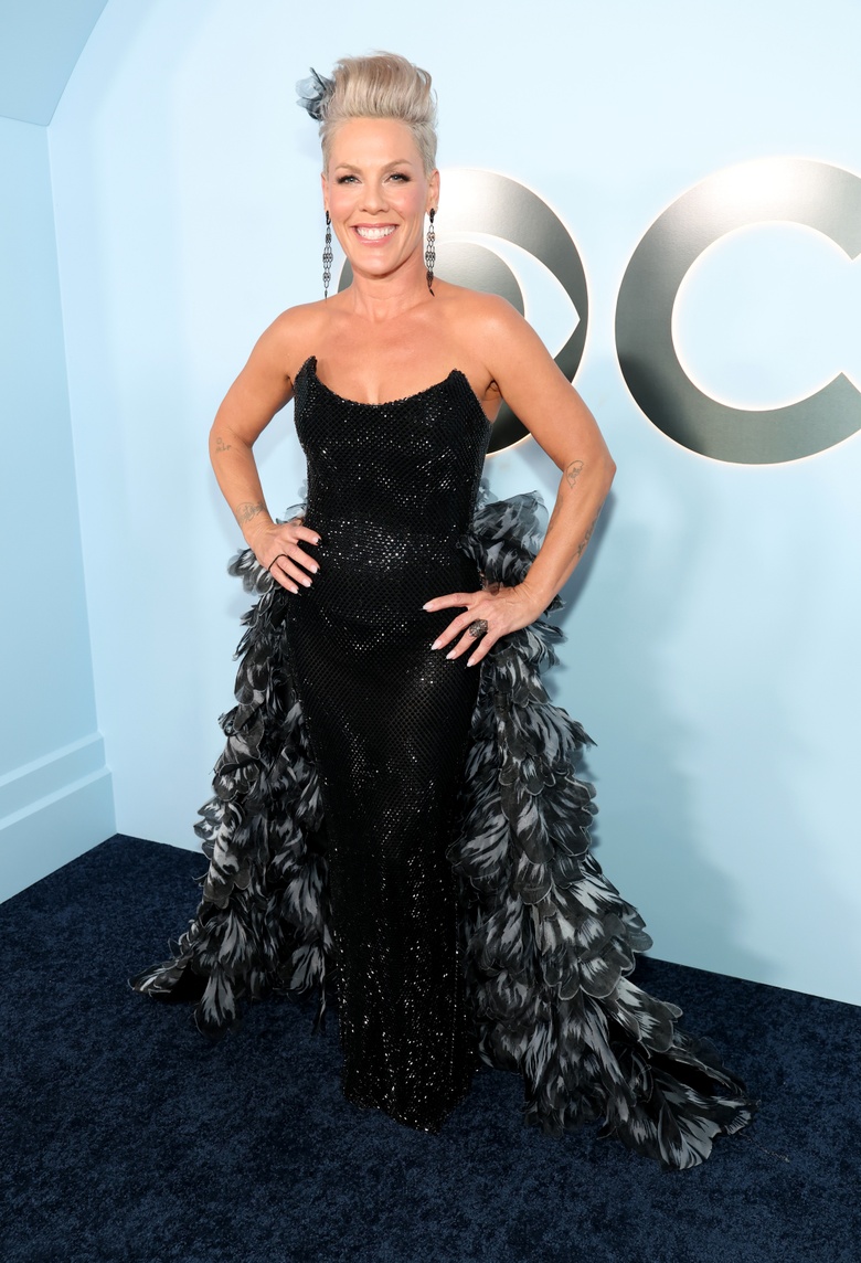 Pink's Stunning Look Captures Hearts and Eyes