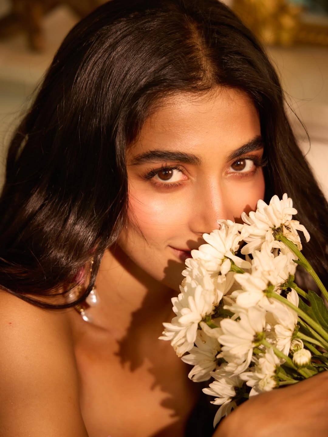 Pooja Hegde's Stunning Green & Gold Aesthetic