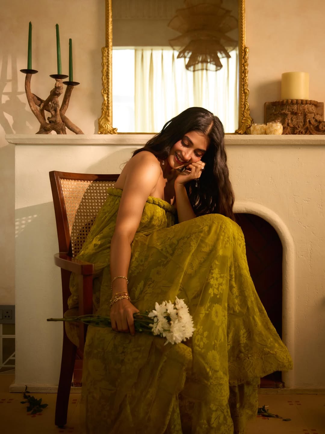 Pooja Hegde's Stunning Green & Gold Aesthetic