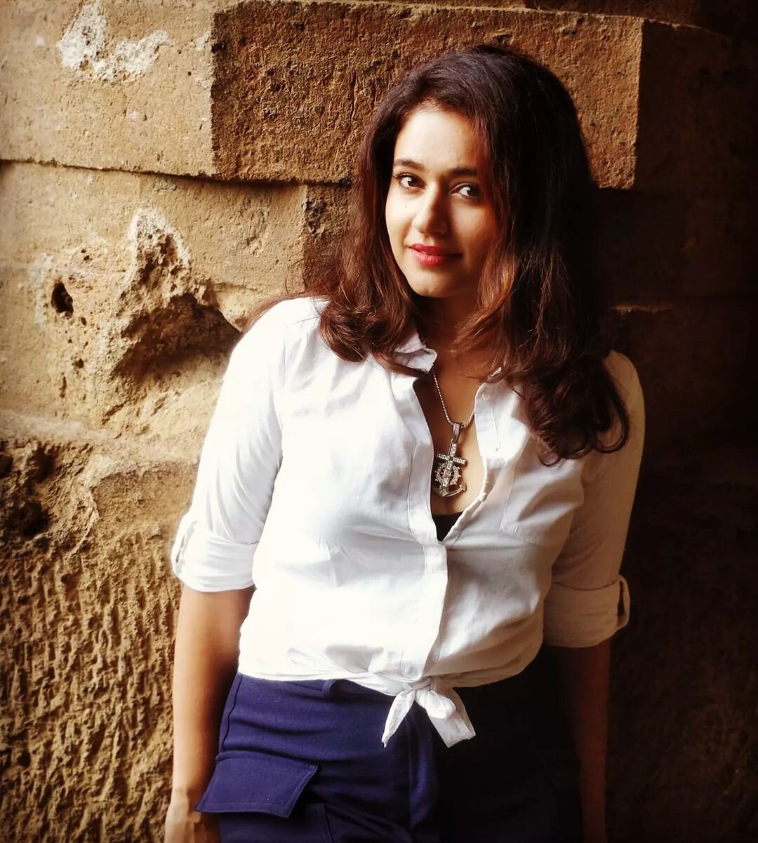 Poonam Bajwa Latest Photos Gallery Stunning Looks