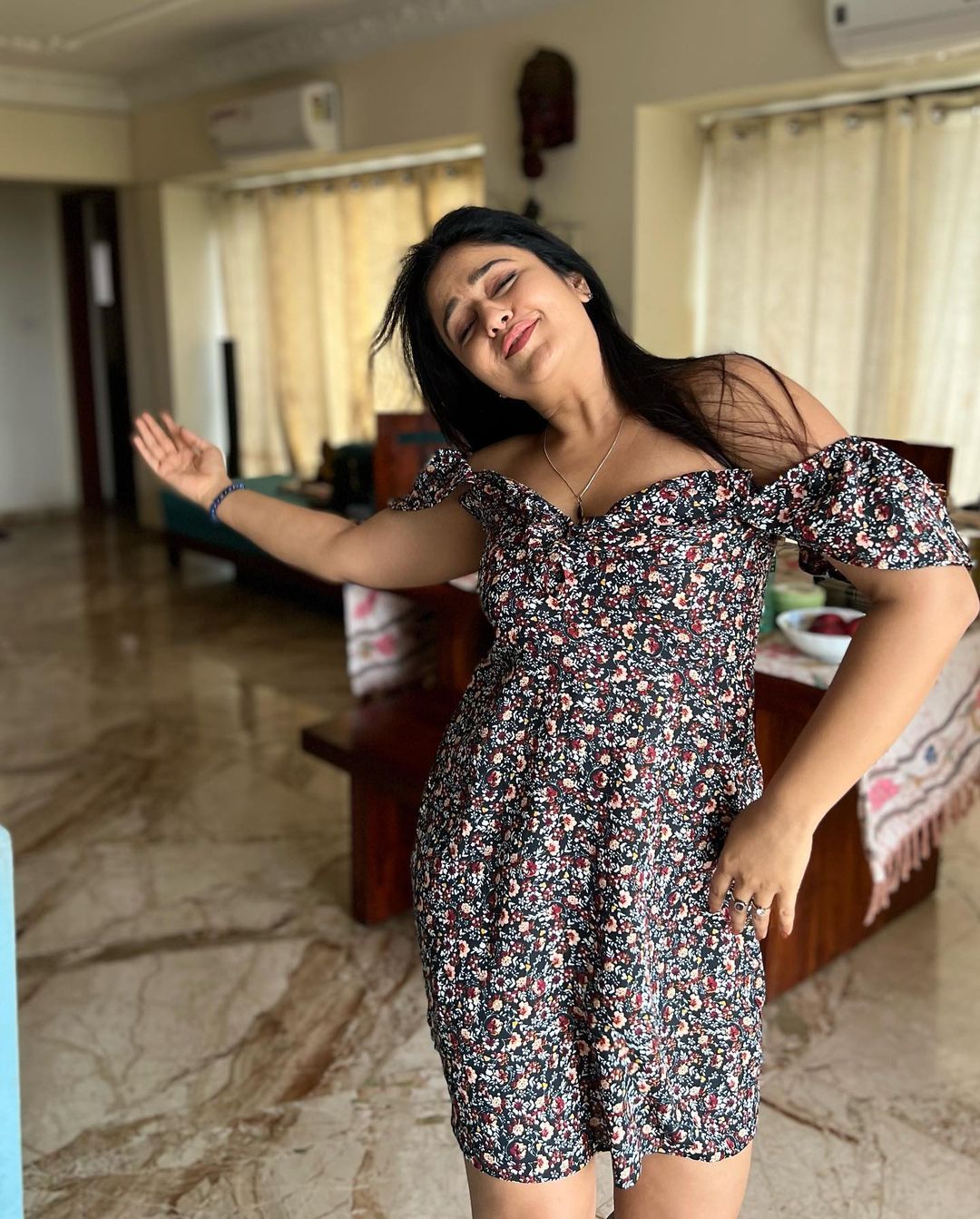 Poonam Bajwa Latest Photos Stunning Glamour & Fashion