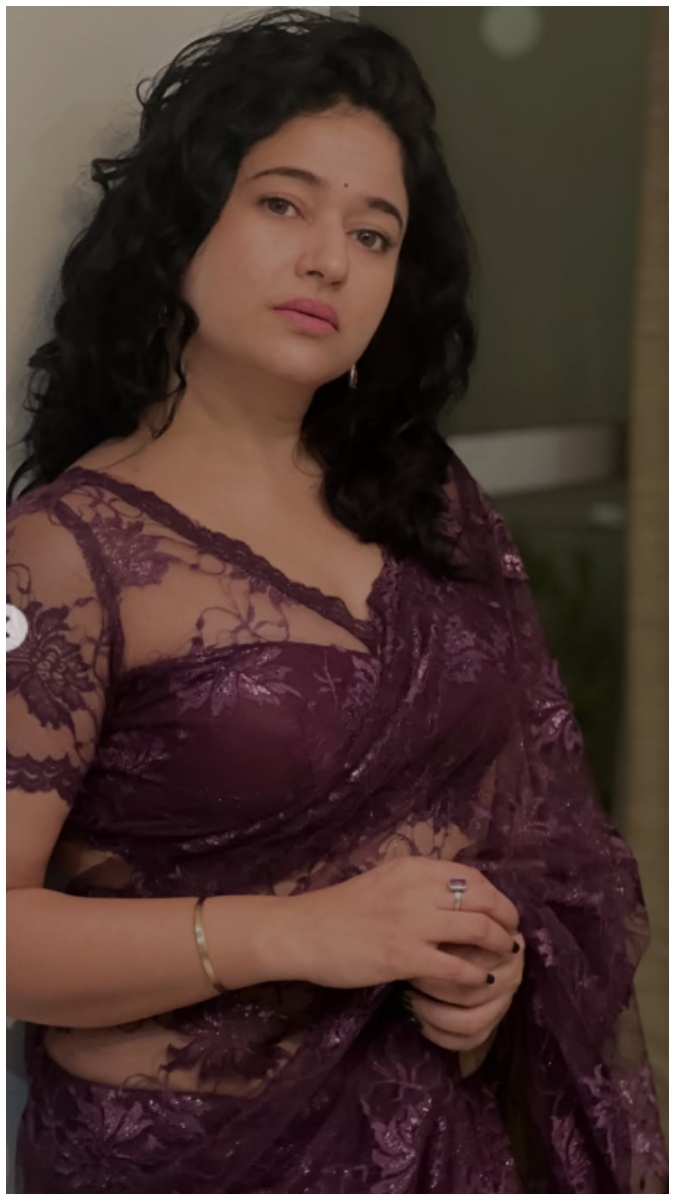 Poonam Bajwa Stunning Saree Looks and Ethnic Fashion Photos
